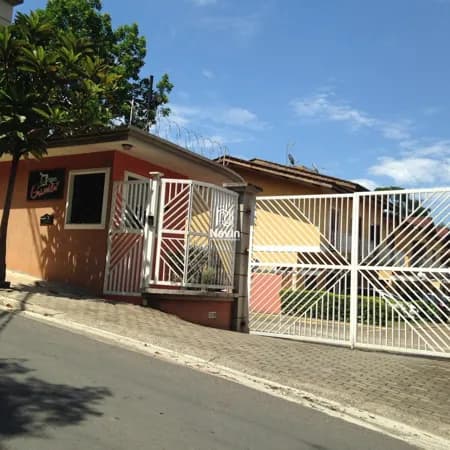 Casa à venda em condomínio em Atibaia/SP