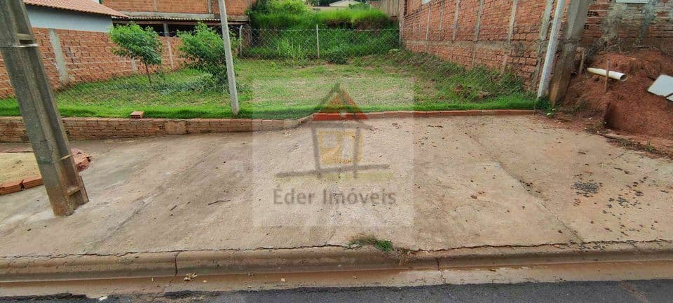 Terreno com ótima topografia no Jardim Panorama em Álvares Machado/SP