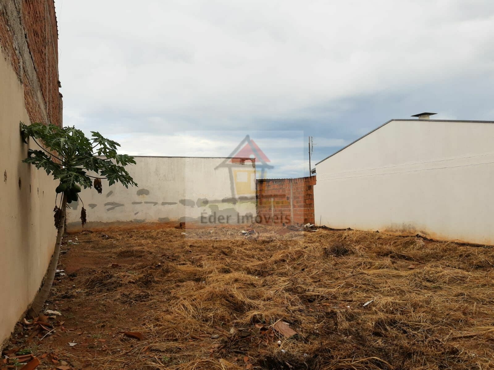 Terreno no Terceiro Millenium