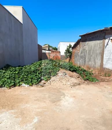 Terreno à Venda