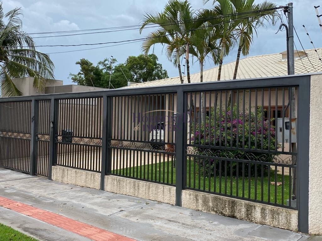 Casa Térrea com amplo quintal - 420m2 - Novos Estados - Campo Grande/MS
