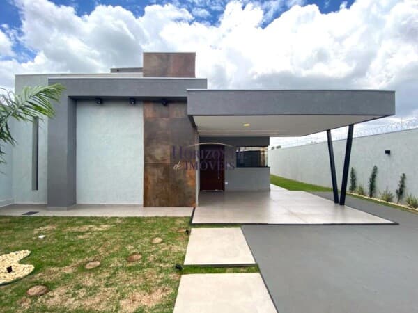 Casa Alto Padrão com piscina