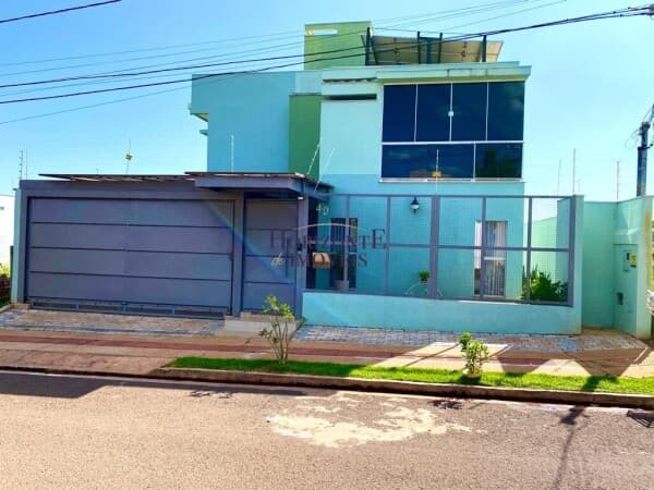 Sobrado alto padrão à venda Vila do Polonês - Campo Grande/MS