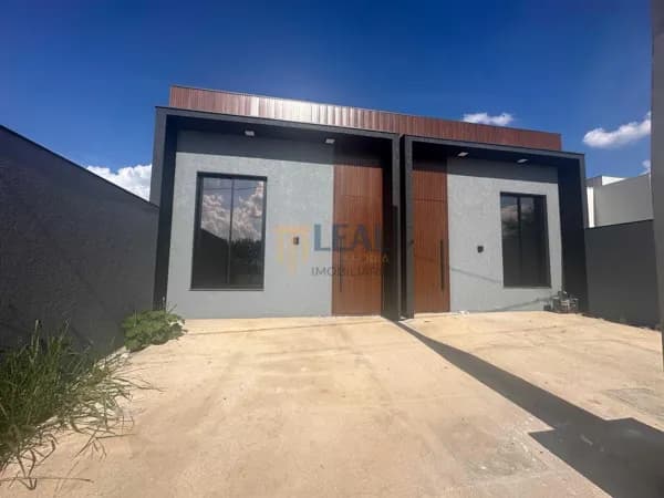 Casa em Salto de Pirapora - Centro