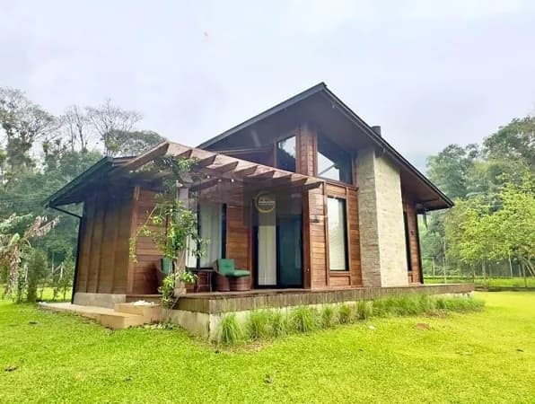 Chácara com 20 mil m² e acesso ao Rio Quiriri em Pirabeiraba