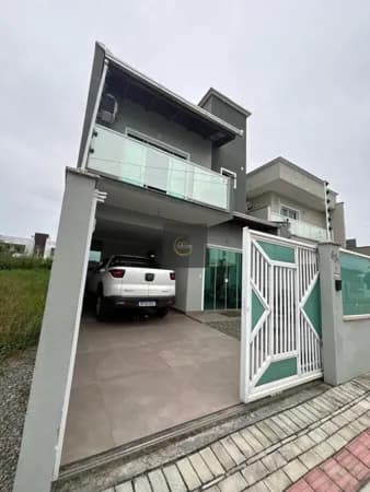 Sobrado à Venda em Barra Velha – Itajuba- A apenas 700 metros da praia!