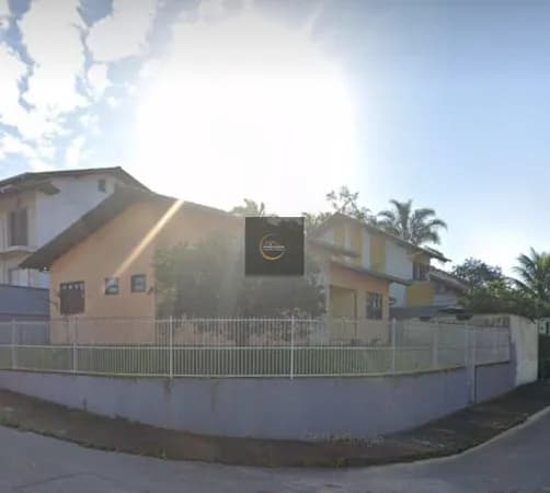 Casa com 4 dormitórios à venda no Floresta