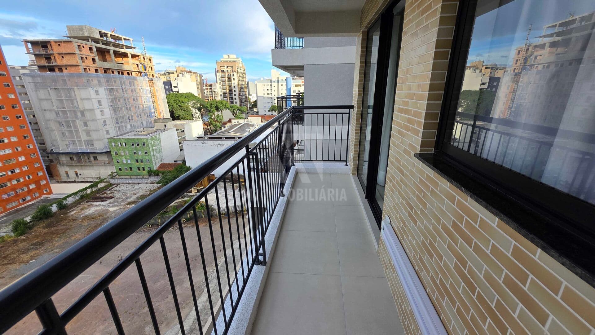 Apartamento mobiliado no bairro Portão na república Argentina ao lado da igreja do Portão