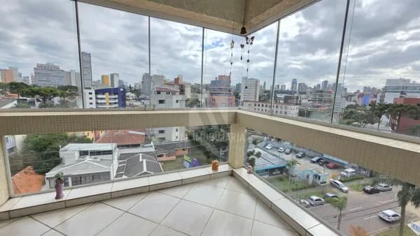 Cobertura Alto Padrão no Alto da XV, 2 Suítes e 2 Demi-suítes e 4 Vagas de garagem