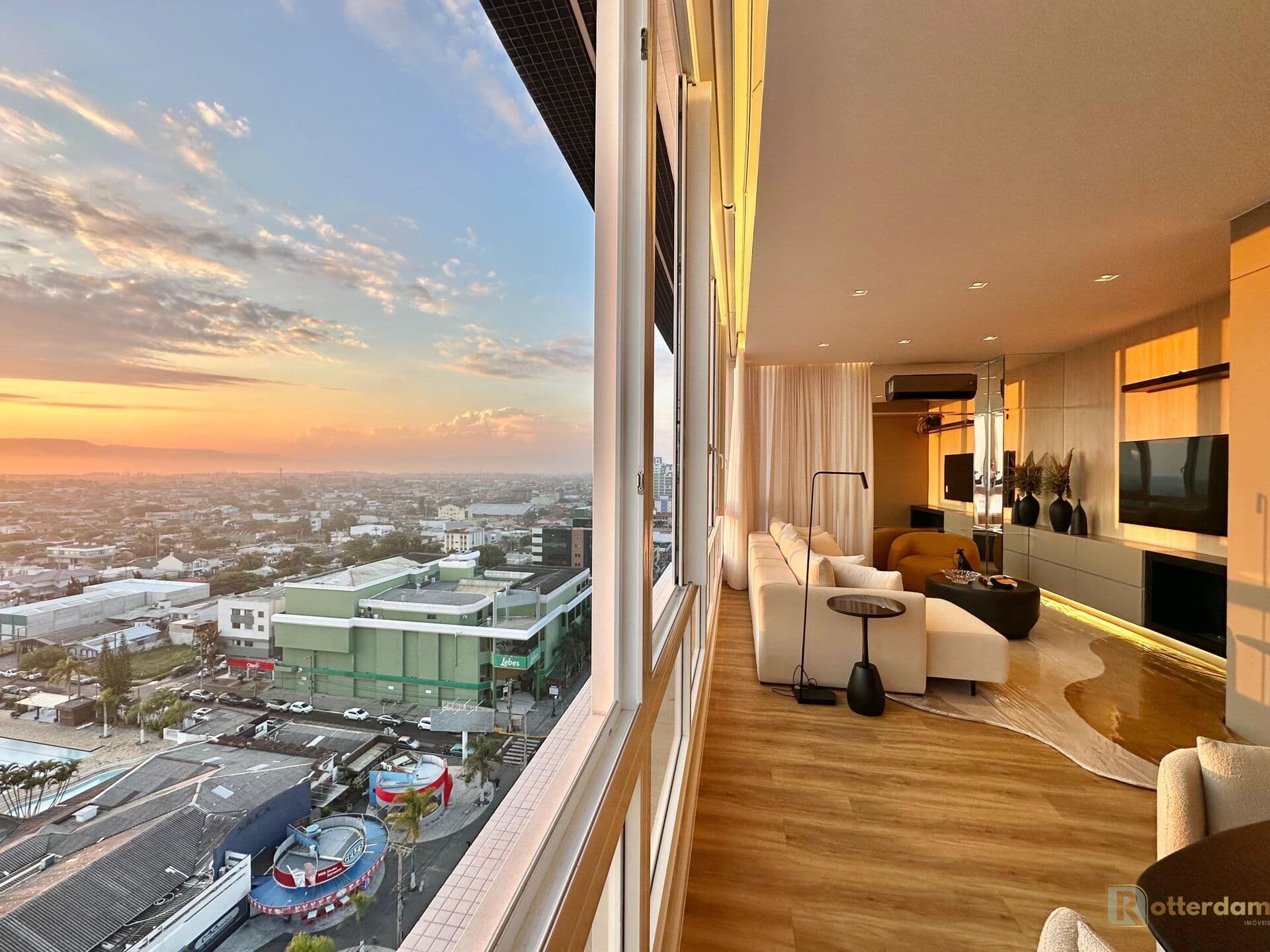 Apartamento Alto Padrão em Centro, Capão da Canoa/RS