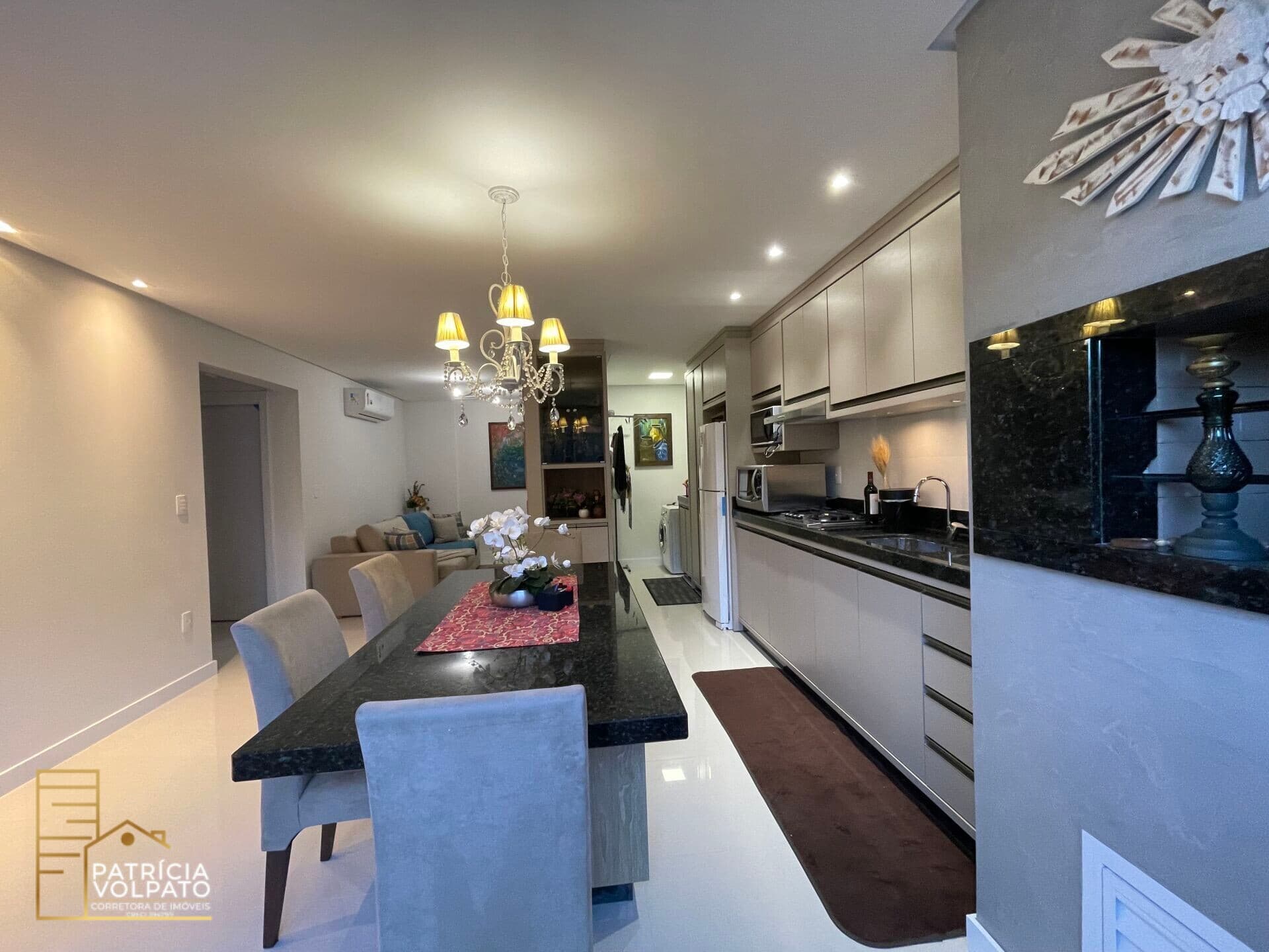 Apartamento moderno e mobiliado com móveis de excelente padrão