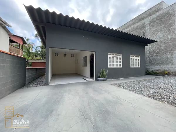 Casa Térrea com terreno livre