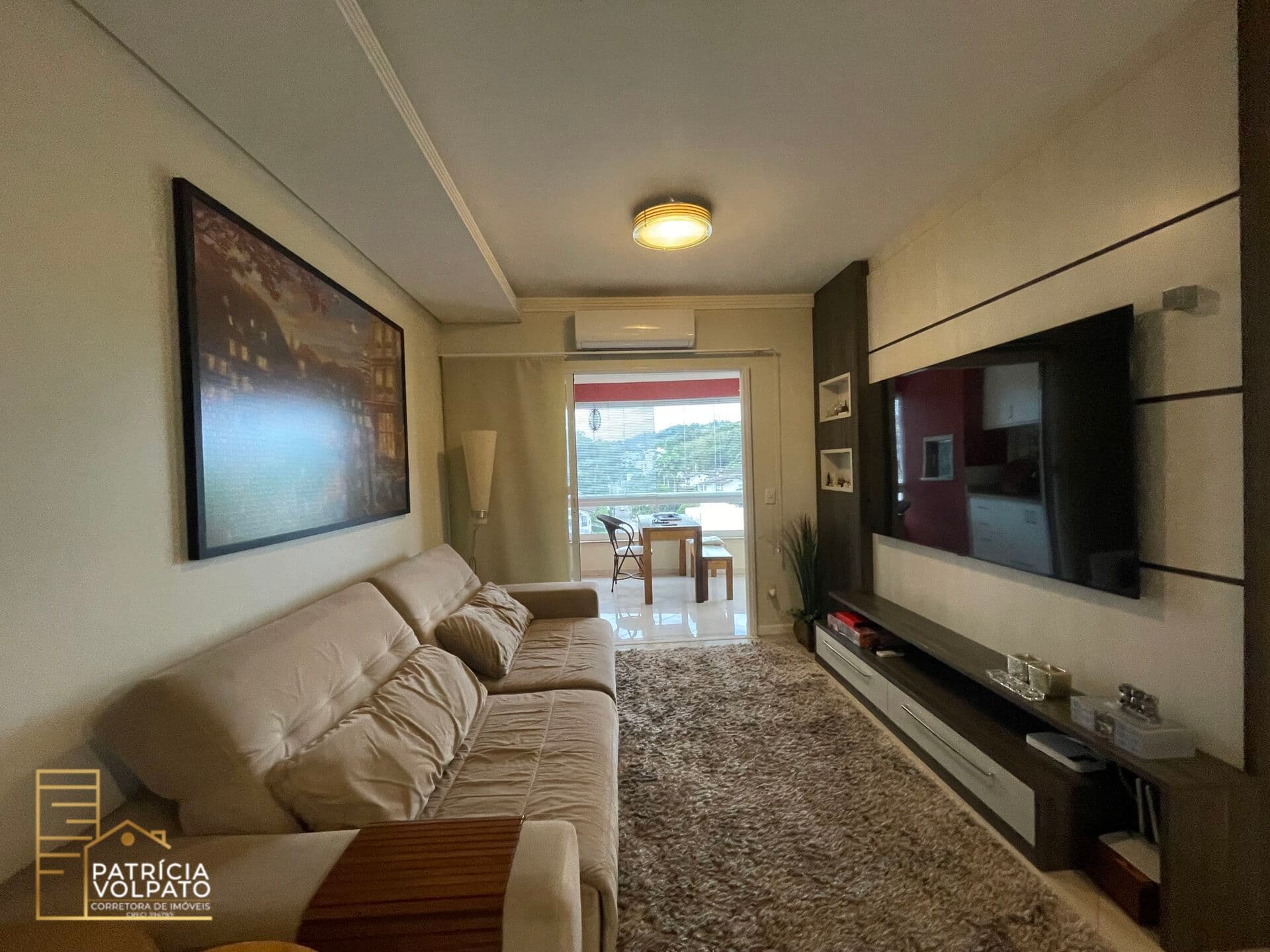 Apartamento amplo com 2 vagas individuais