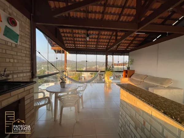 Casa Duplex com deck para piscina