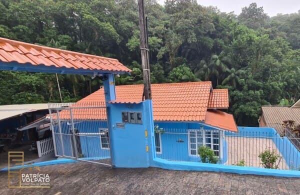 Terreno com 03 casas - Velha - Blumenau