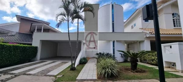 Casa no Condomínio Angelo Vial
