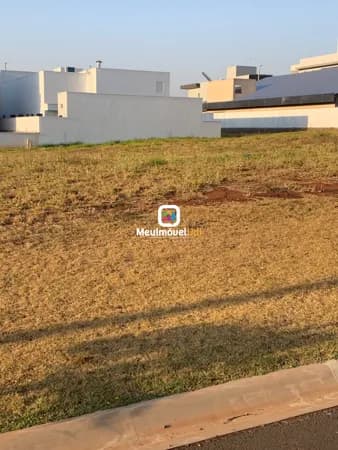 Lote/Terreno em Uberlândia - Gávea