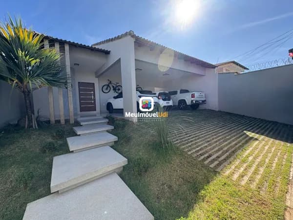 Casa em Uberlândia - Cidade Jardim