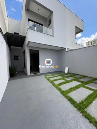 Sobrado em Uberlândia - Laranjeiras