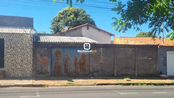 Lote/Terreno em Uberlândia - Laranjeiras