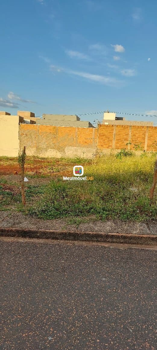 Lote/Terreno em Uberlândia - Jardim Brasília