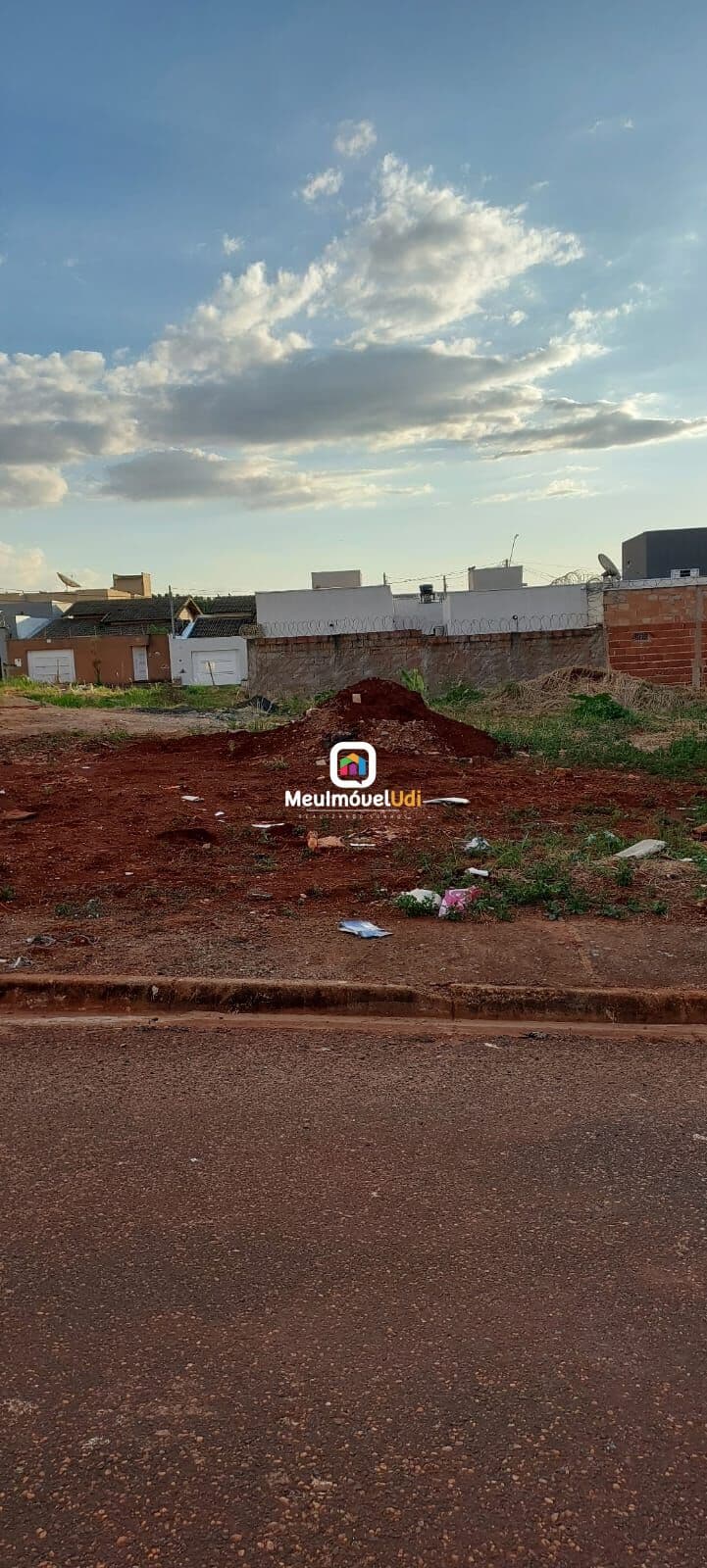 Lote/Terreno em Uberlândia - Jardim Brasília