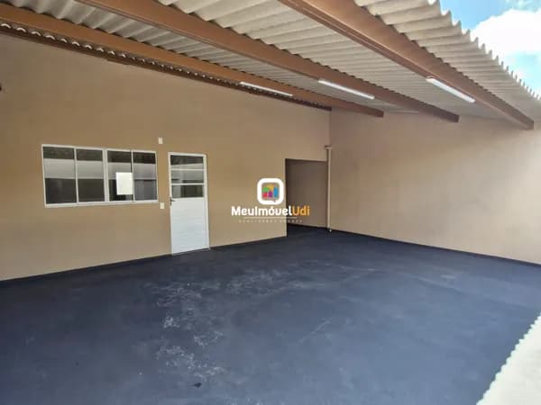Casa em Uberlândia - Loteamento Residencial Pequis