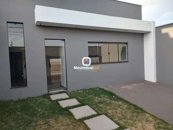 Casa em Uberlândia - Jardim Holanda