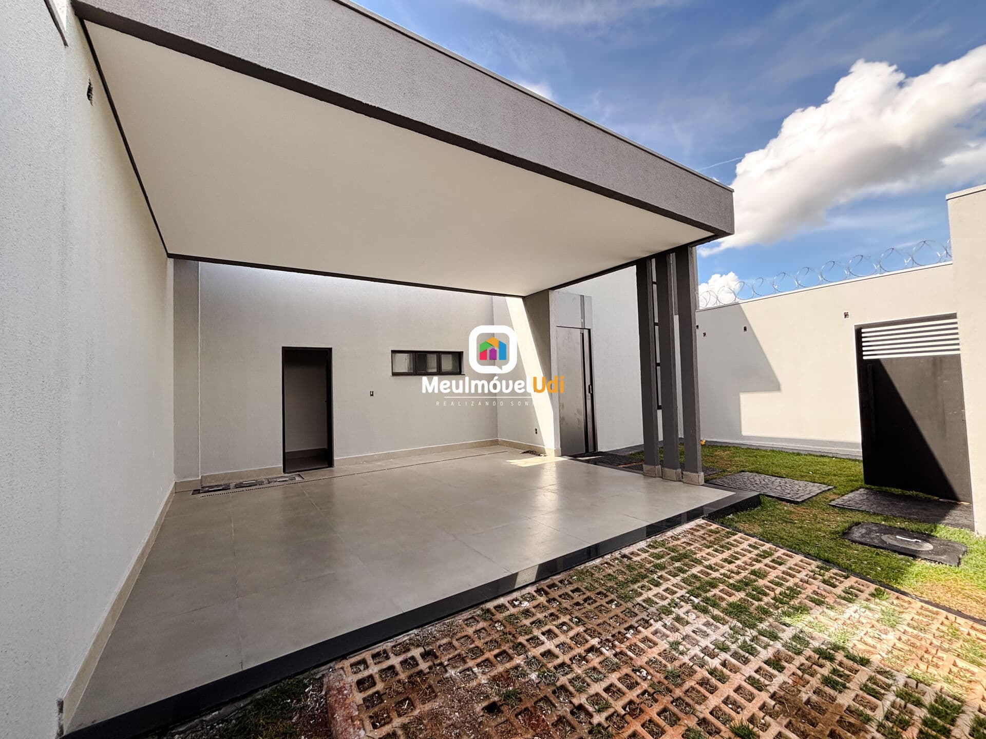 Casa em Uberlândia - Loteamento Portal do Vale II