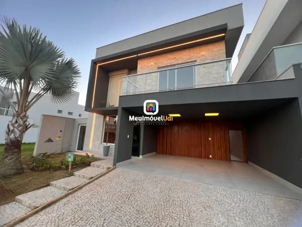 Casa em Uberlândia - Jardim Botânico