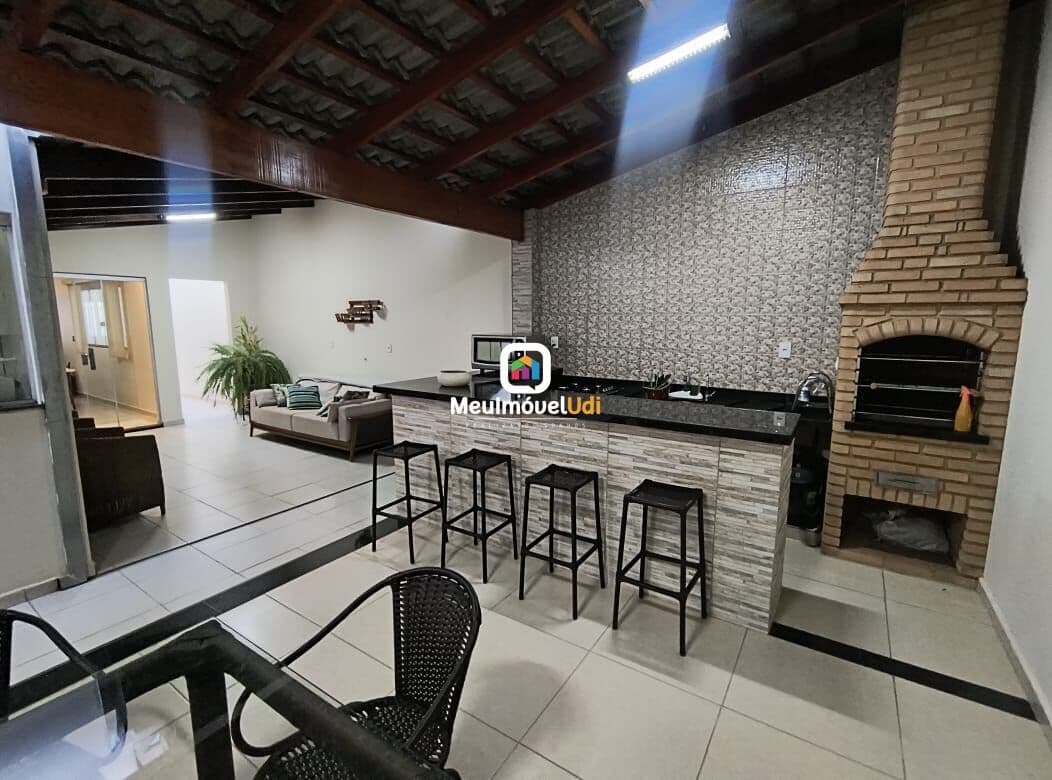 Casa em Uberlândia - Jardim Europa