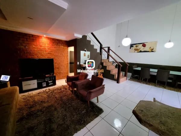 Sobrado em Uberlândia - Residencial Gramado