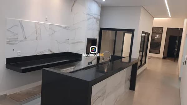 Casa em Uberlândia - Jardim Holanda