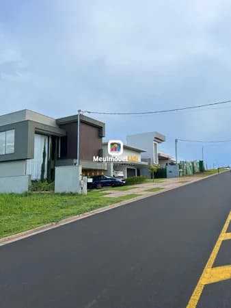 Lote/Terreno em Uberlândia - Centro