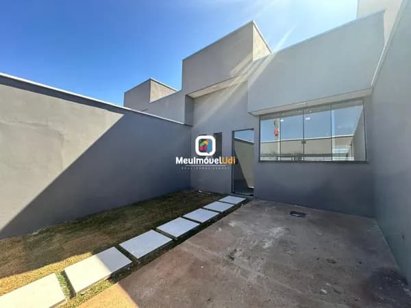 Casa em Uberlândia - Jardim Holanda