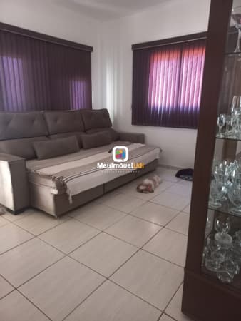 Casa em Uberlândia - Jardim Holanda