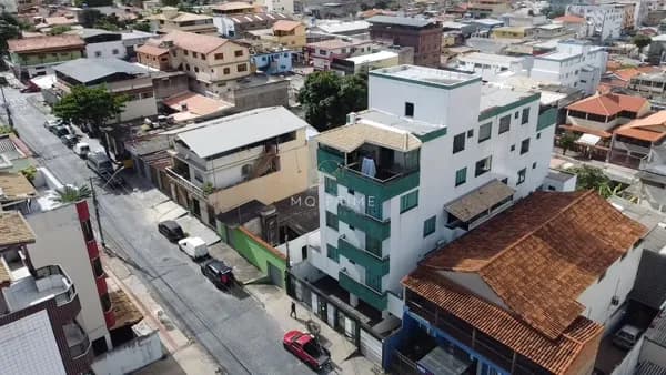 Apartamento Com ÁREA PRIVATIVA E CLOSET