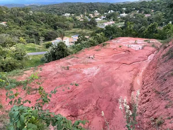 Terreno No Condomínio Solar das Palmeiras