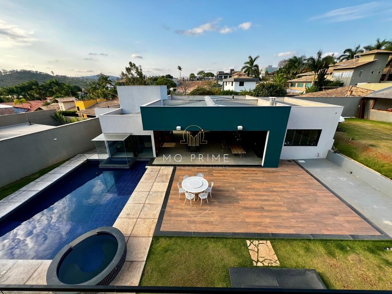 Casa Alto Padrão 5 suites no Condominio Aldeias do Lago