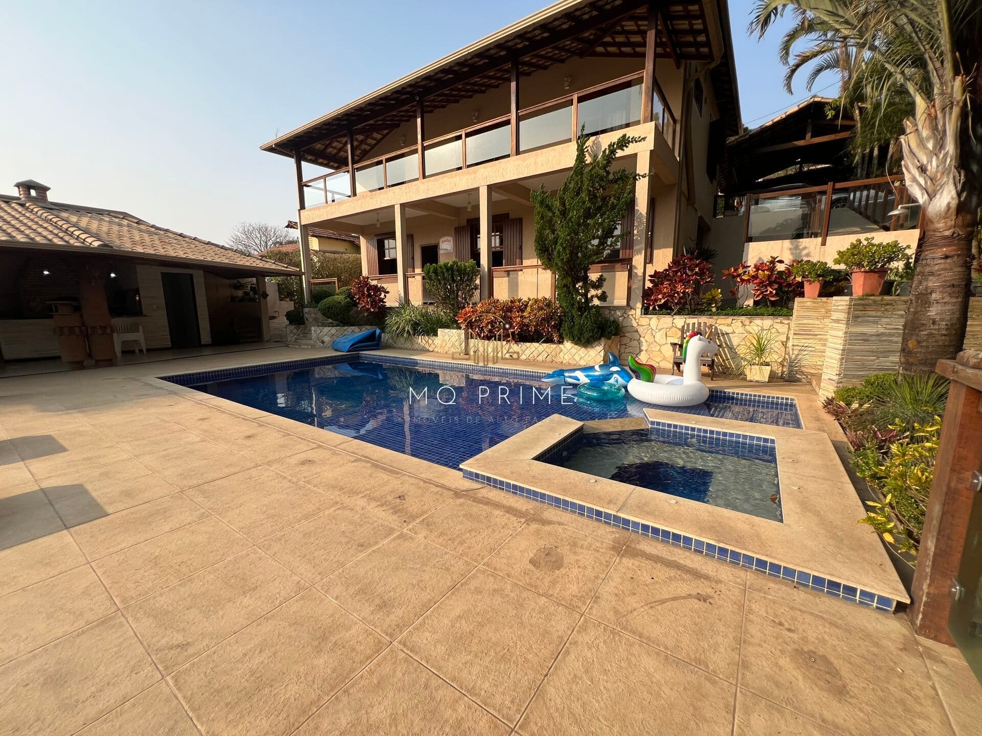 Casa linda de 4 quartos no Condomínio Clube dos 200 /Esmeraldas MG