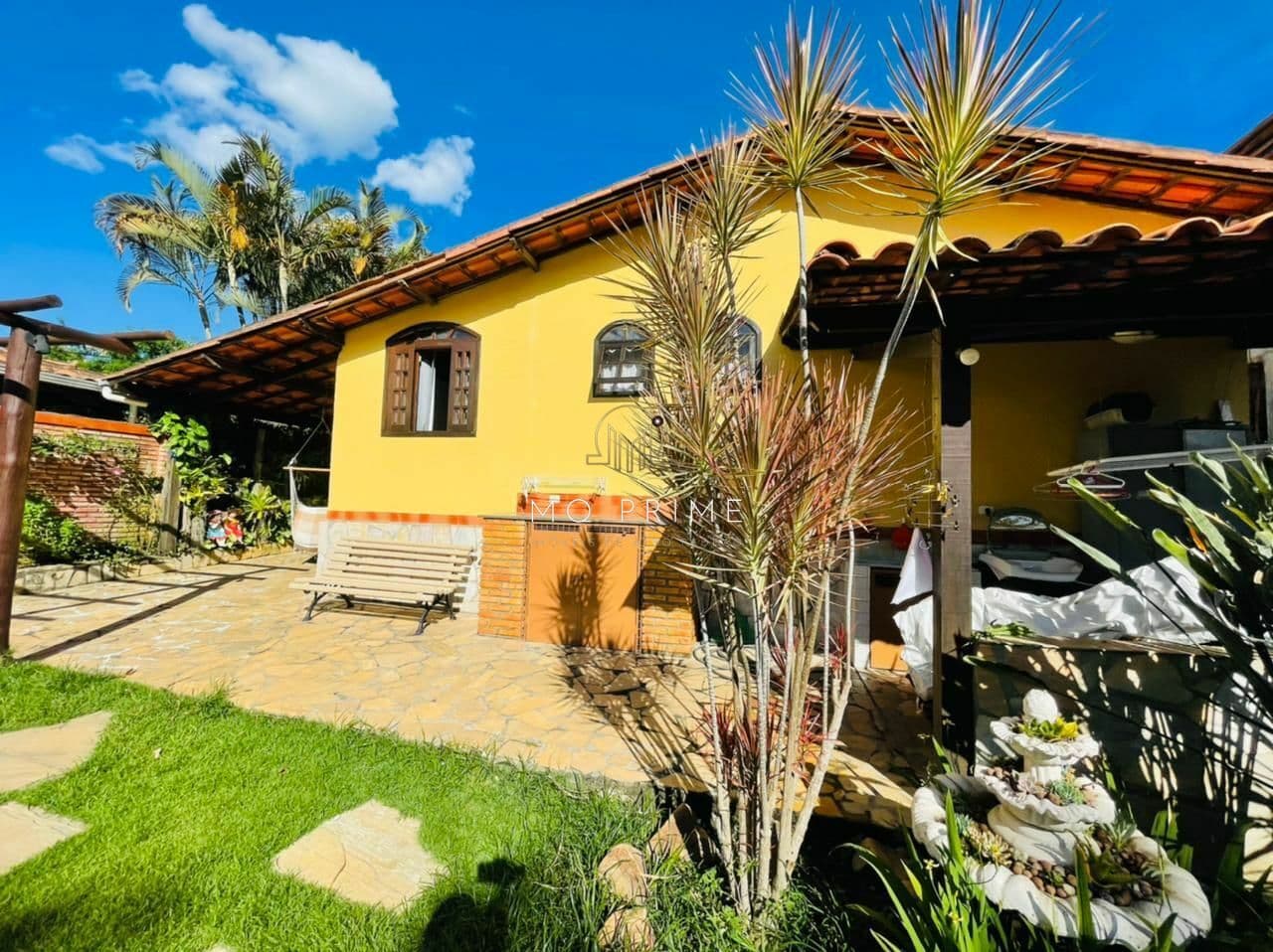 Casa no condomínio Clube dos 200