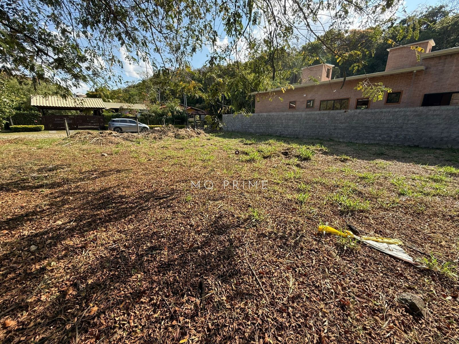 Terreno de 432m2 no Condominio CLUBE DOS 200