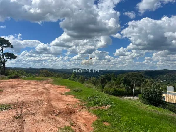 Terreno com vista no Condomínio Solar das Palmeiras