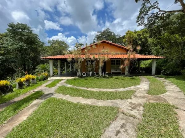 Sitio no Condomínio Ipé Amarelo