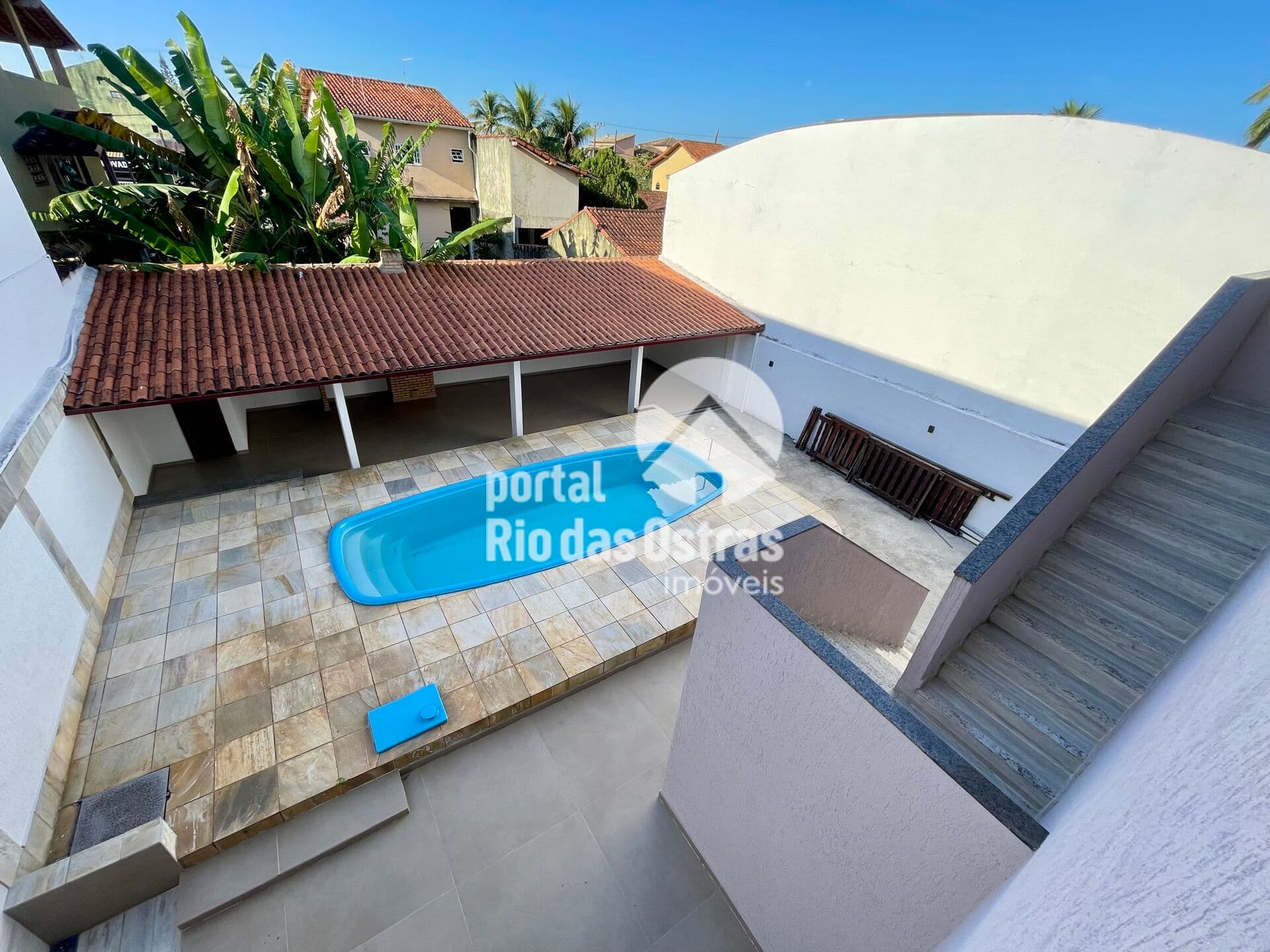 Casa tipo apartamento com 3 quartos e excelente área de lazer