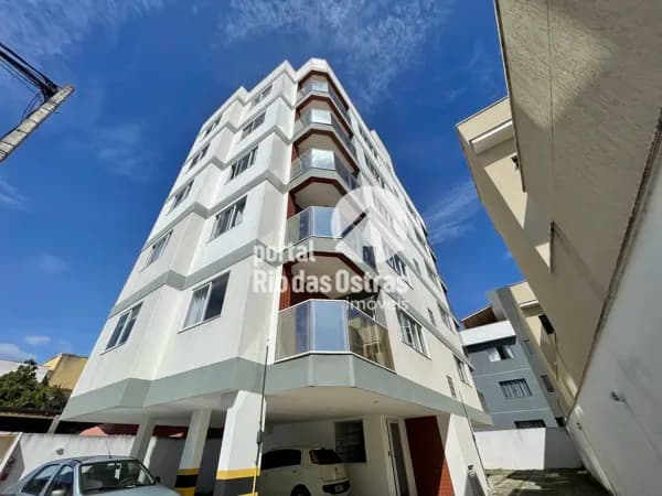 Apartamento com 2 quartos, elevador, a 2 quadras da praia de Costazul