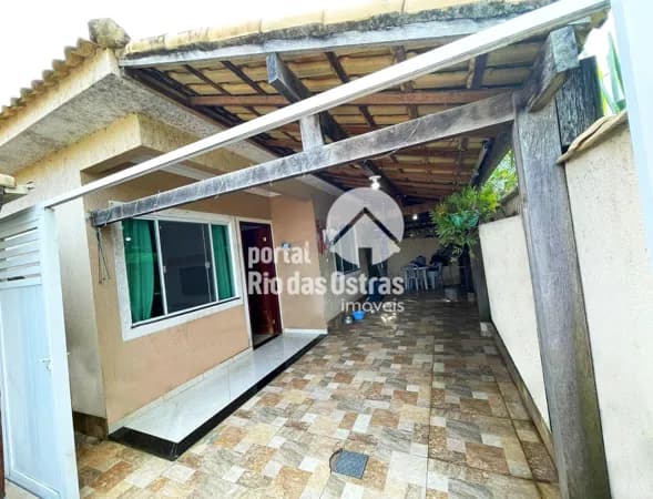 Casa linear com 90m2, 2 quartos e quintal próximo ao Novo Shopping