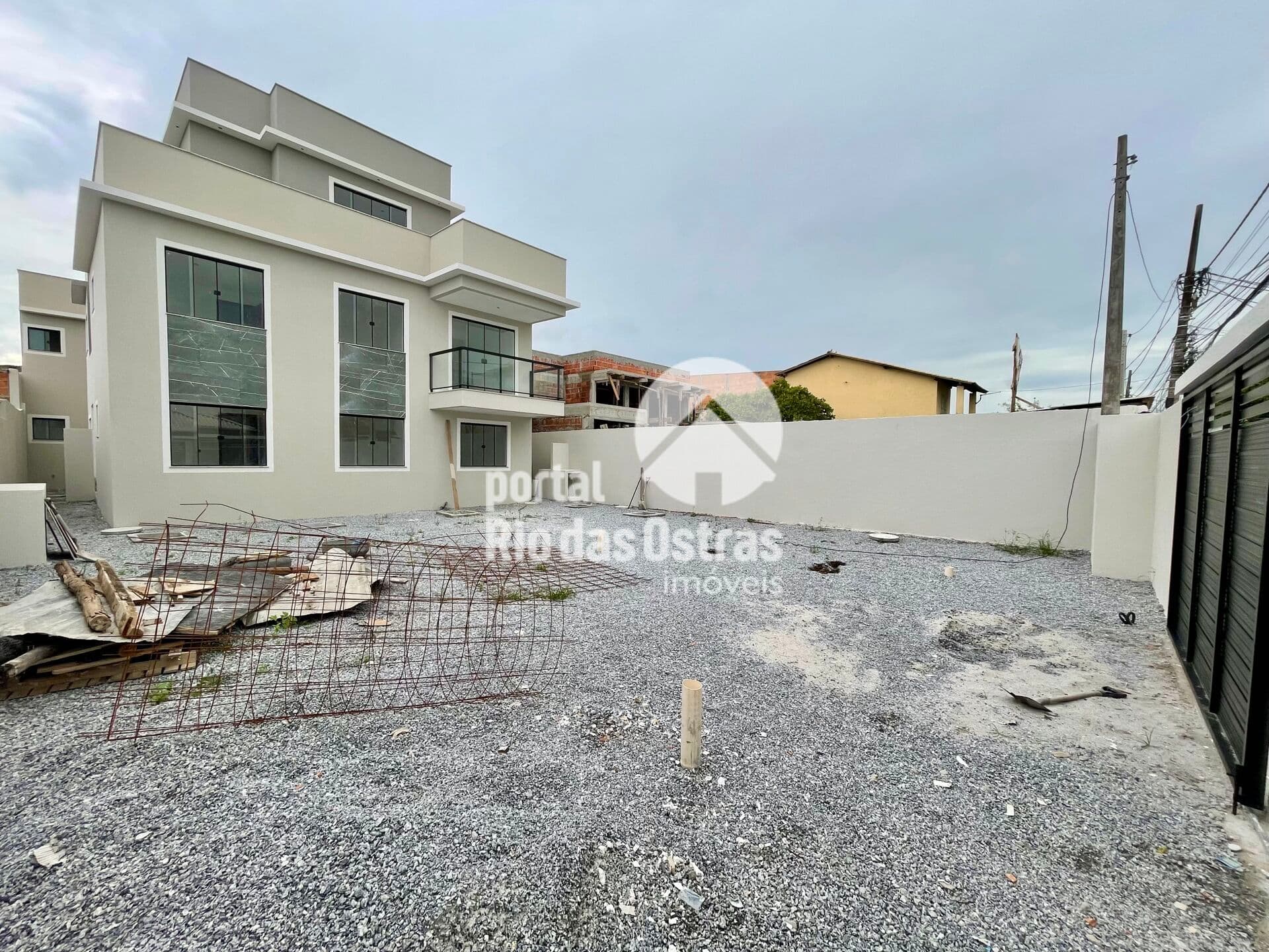 Apartamento de cobertura duplex com terraço e 3 quartos na quadra da rodovia