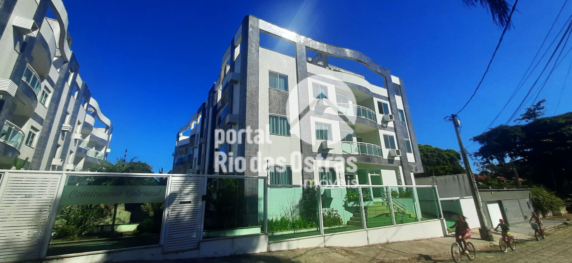 Excelente apartamento em Costazul, dois quartos (um suíte), sala em dois ambientes