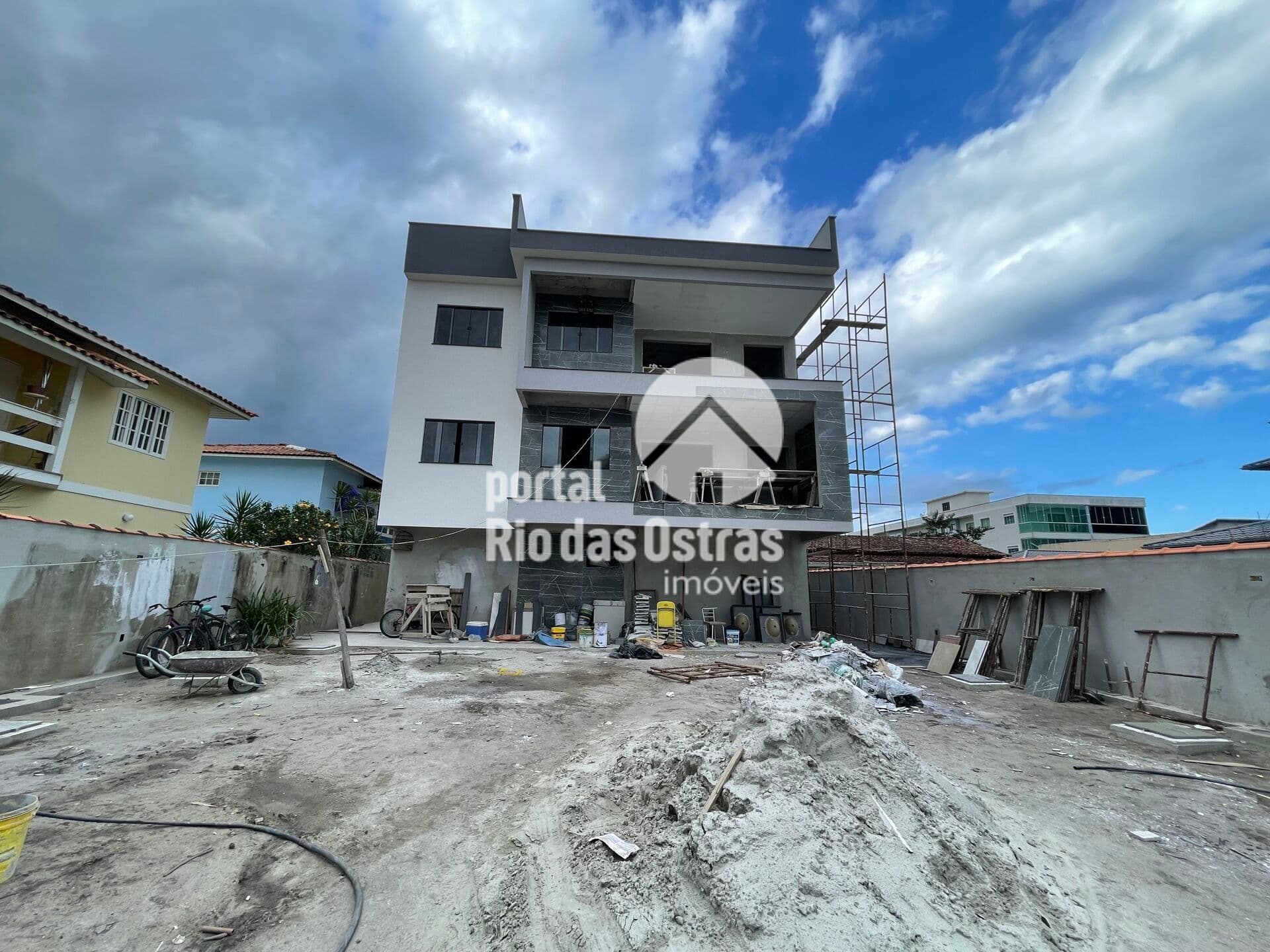 Apartamento Garden com 3 quartos sendo 1 suíte na quadra da rodovia